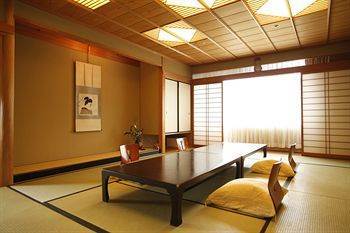 Choraku Ryokan Kobe Buitenkant foto