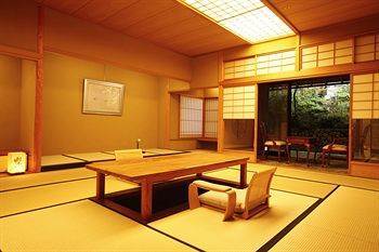 Choraku Ryokan Kobe Buitenkant foto