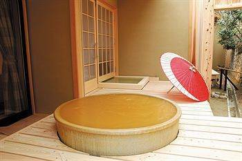 Choraku Ryokan Kobe Buitenkant foto